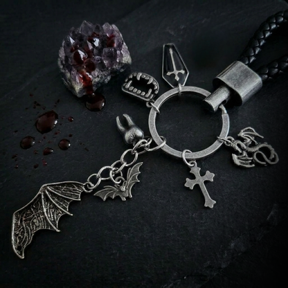 CLAVIUM CUSTODES (LLAVEROS)